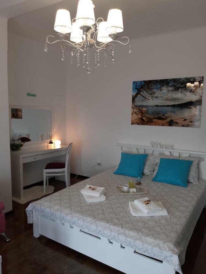 Apartment Zorana-Center Újvidék Kültér fotó